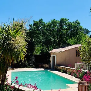 https://la-farigoule-aix-en-provence.fr-provencehotel.com